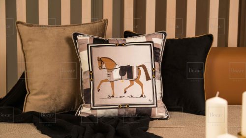 ‘ L’élegance équestre ‘ – Composition 8 ( Lot de 3 coussins décoratifs )