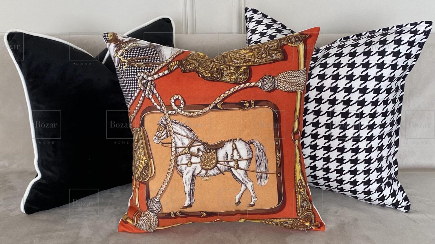 ‘ L’élegance équestre ‘ – Composition 9 ( Lot de 3 coussins décoratifs )